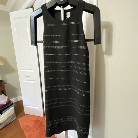 Sz Med⭐️NWT Gap Black Sleeveless Summer Dress Silver embellishment - Picture 3 of 11